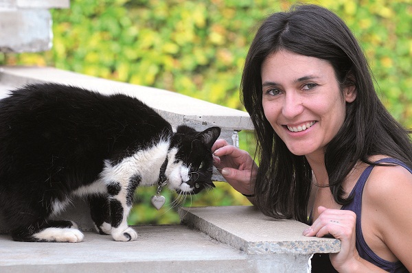 Derrubando um mito: Mara Gadelha conta que os seus gatos se adaptaram bem  mudana de um apartamento em SP para uma casa em Braslia (Raimundo Sampaio/Encontro/DA Press)