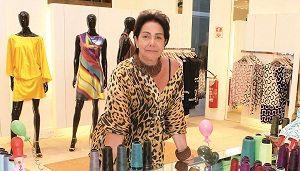 Pioneiríssima no segmento 
da moda, Cleuza, a mãe, é referência: 
elogiada por estilistas internacionais (Valério Ayres/CB/DA Press)