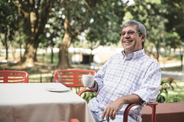 A sintonia é simples: 'Café combina demais com música', descreve Jackson Machado, proprietário do Café do Chef (Fotos: Bruno Pimentel / Encontro / DA Press)