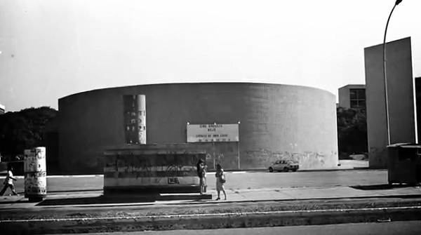 Antiga entrada do Cine Brasília (Reprodução)