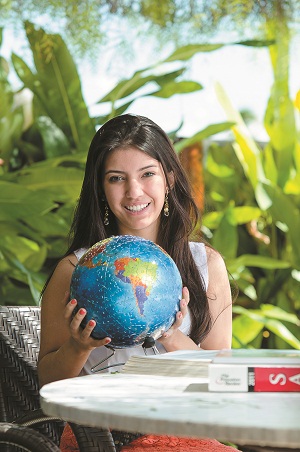 Maria Luísa Alves, de 17 anos, embarcou para os Estados Unidos para fazer um curso preparatório: quer Harvard, Yale ou Columbia (Fotos: Raimundo Sampaio/Encontro/DA Press)