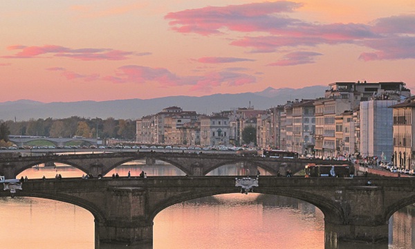 Hospedagem em Florença: Adriana Muniz recomenda qualquer hotel com vista para a ponte Vecchio (Juliana A. Saad/Divulgação)