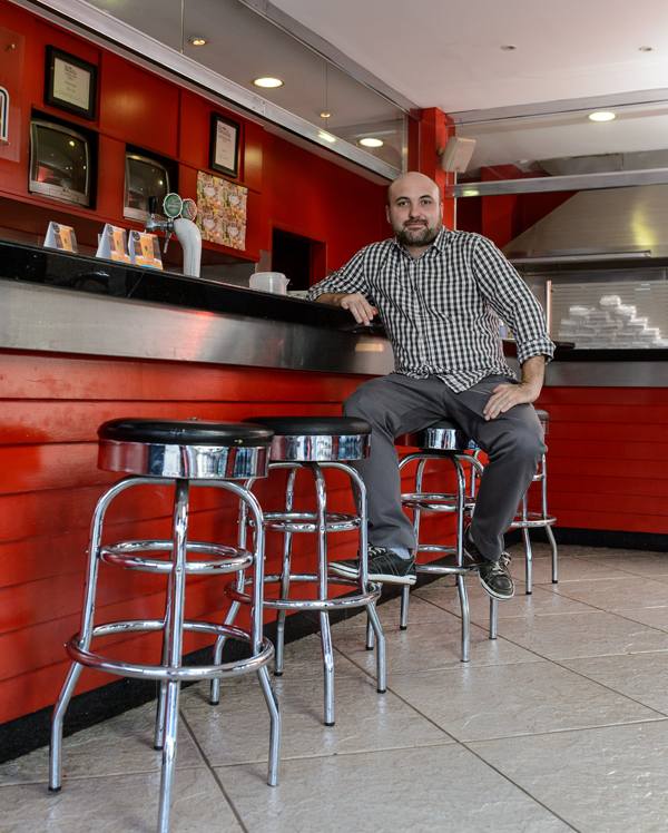 Rafael Costa Curta, sócio do grupo Marietta, que detém a marca Marvin, oferece 21 opções de hambúrgueres de qualidade: 'Não usamos carne congelada' (Bruno Pimentel/Encontro/DA Press)