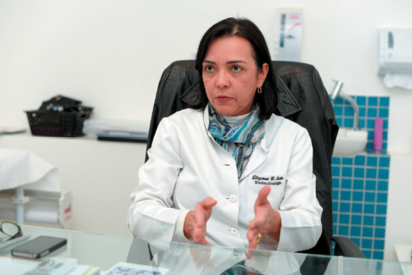 A endocrinologista Eliziane Brandão Leite criou uma clínica de atendimento integrado para diabéticos: tratamento multiprofissional (Raimundo Sampaio/Encontro/DA Press)