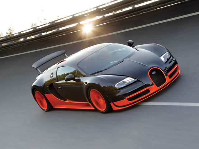 2. Bugatti Veyron Super Sport
Velocidade máxima: 431 km/h
Aceleração: 0 a 100 km/h em 2,4 segundos