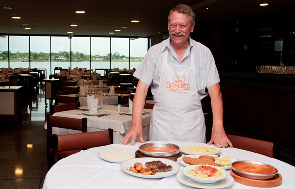 Francisco, dono e chef do Restaurante Dom Francisco (Ana Rayssa/Esp. CB/D.A Press)