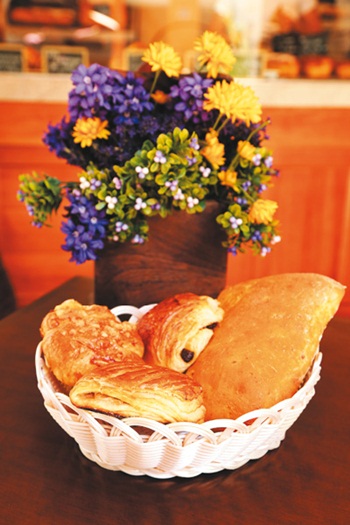 Os pães e croissants frescos da La Paniére saltam aos olhos: deliciosos exemplares 
da boa fase do mercado 
de padarias em Brasília (Vinícius Santa Rosa / Encontro / DA Press)