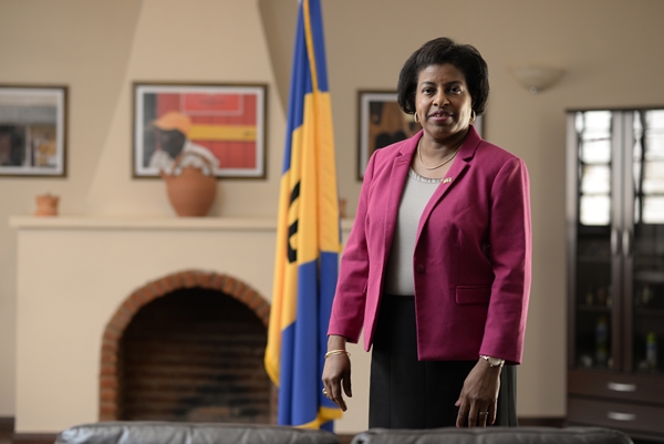 Yvette Goddard comanda a Embaixada de Barbados desde fevereiro de 2010: 'Braslia  um contraste, traz facilidades e dificuldades ao mesmo tempo' (Raimundo Sampaio/Encontro/D.A Press)