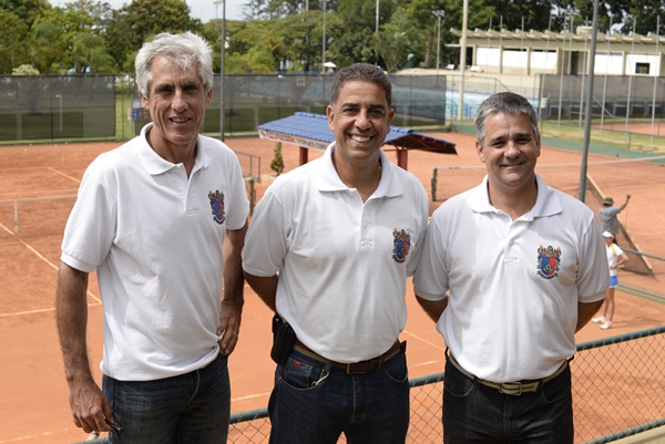 'O complexo com 13 quadras de tênis é um dos melhores da América Latina', destaca o coronel Amadeu Façanha (esq.), junto dos também diretores Ricardo Alonso e Augusto Perez (Raimundo Sampaio/Encontro/DA Press)