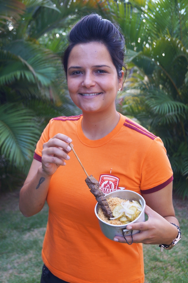 Apaixonada pelas parrilladas de Buenos Aires, a chef Renata Carvalho é idealizadora do evento, que ocorrerá neste dia 15 (Eduarda Szochalewicz/ divulgação)
