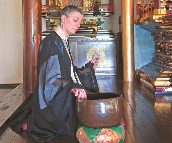 'Para nós, apenas a ciência pode explicar e qualificar a experiência de quase-morte', diz a monja Cris E-Gen, sobre a interpretação budista (Zuleika de Souza/CB/DA Press)