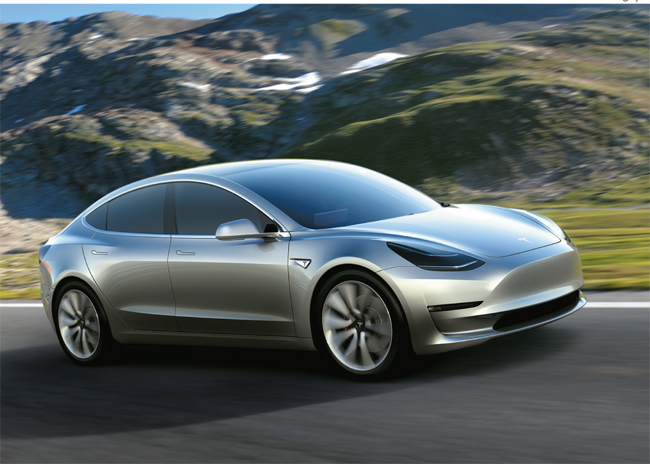 A promessa da Tesla para 2017, de um carro totalmente elétrico com preço mais competitivo, gerou uma lista de reserva de 400 mil veículos e acendeu o sinal de alerta da indústria tradicional (Divulgação)