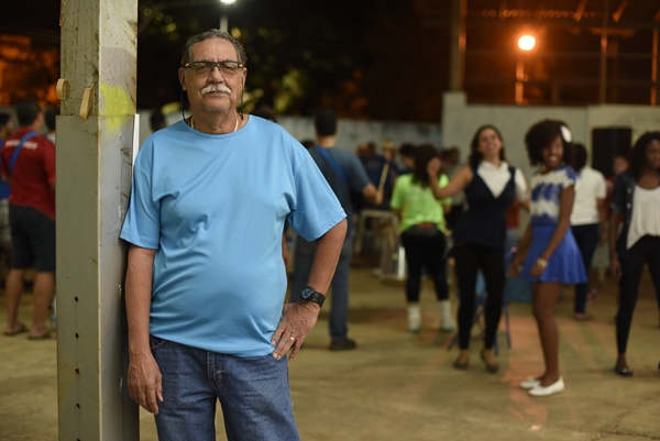 Pé de valsa: aos 66 anos, Jorge Luiz Dias Filho, conhecido como Chula, é passista da escola de samba da Aruc e não perde os ensaios semanais (Raimundo Sampaio/Esp. Encontro/DA Press)