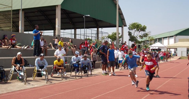 Encontro do Esporte Paralmpico envolve desafios e superao (Foto: Camila de Magalhes/FAC/D.A Press)