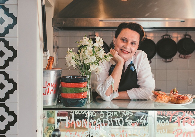 A chef Simone Garcia trouxe da Catalunha a inspiração para seu Jamón Jamón: ela trocou a comunicação pela gastronomia e agora faz o que sempre quis (Bruno Pimentel/Esp. Encontro/DA Press)