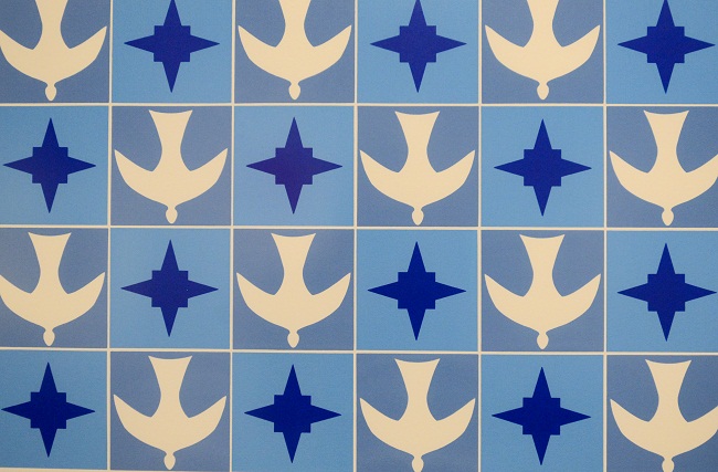 Obra de Athos Bulcão: o artista não poderia faltar no acervo BB com seus azulejos azuis (André Violatti/Esp. Encontro/DA Press)
