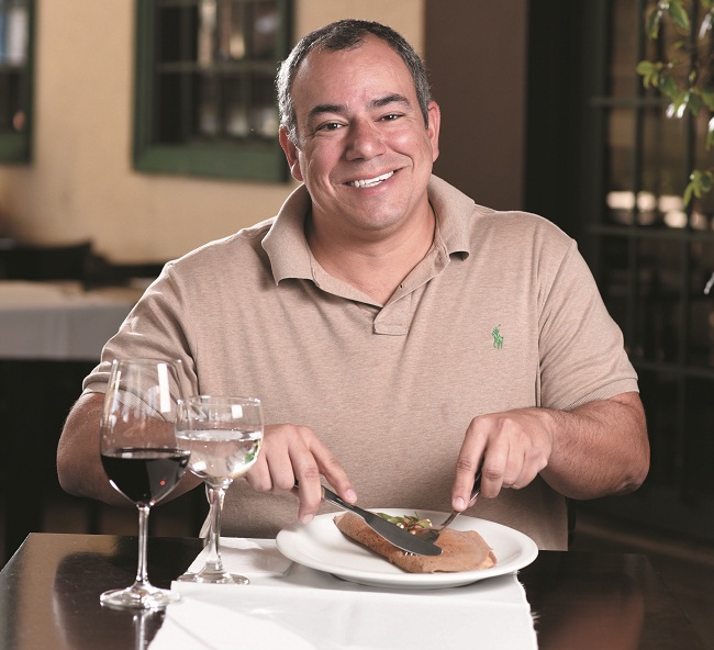 João Macedo, que fundou a 
creperia há 14 anos, 
cria todos os pratos do 
cardápio: 'Toda a base da 
casa é de cozinha clássica' (Ronaldo Dolabella/Esp. Encontro/DA Press)
