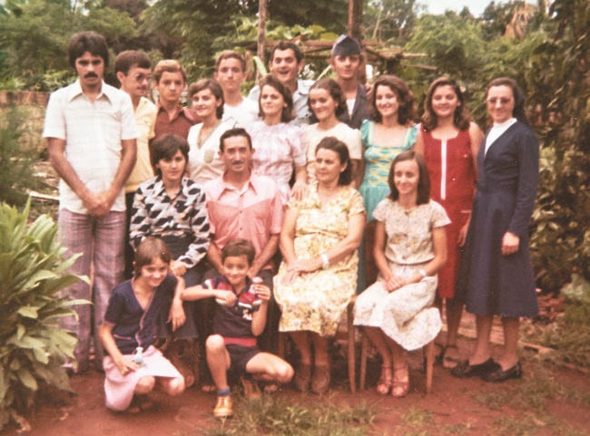2 - O casal com os 16 filhos (Raimundo Sampaio/Esp. Encontro/DA Press)