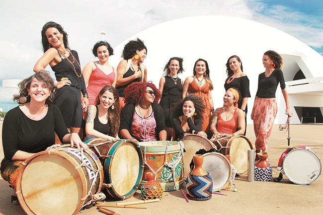 O grupo Filhas de Oya reúne atualmente 18 mulheres: ensaios acontecem toda quinta-feira (Elba Militão/Divulgação )