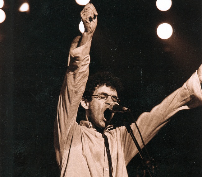 Vocalista da banda Legião
Urbana, Renato Russo, durante
um show em 1986: artista
frequentava o centro cultural
que hoje leva seu nome (Mila Petrillo/CB/DA Press)