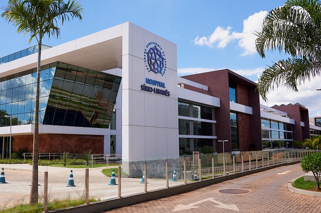 Fachada do hospital,
inaugurado em fevereiro
deste ano: rede investiu
260 milhões de reais
para construir e equipar
a unidade localizada
na Asa Sul (Raimundo Sampaio/Esp. Encontro/DA Press)