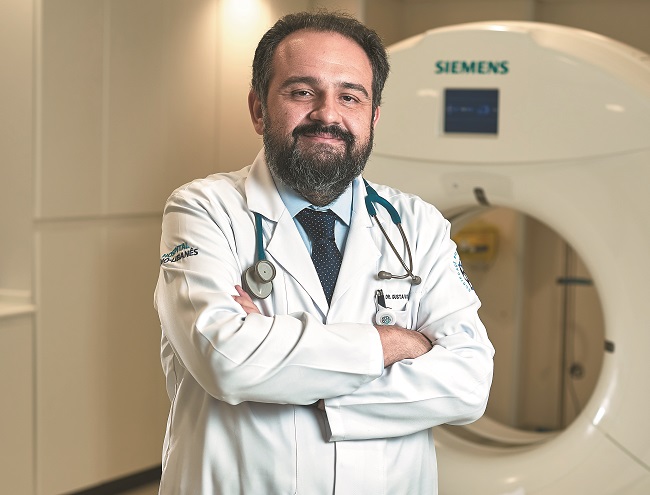 O oncologista Gustavo
Fernandes no Sírio-Libanês:
'A coisa que mais gosto na
vida é ver meus pacientes' (Raimundo Sampaio/Esp. Encontro/DA Press)